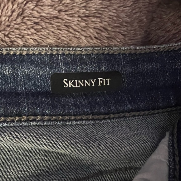 Judy Blue Light Wash Distressed Boyfriend Jeans - Picture 5 of 6